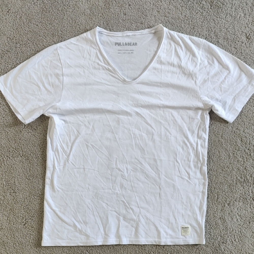 Pull&Bear | White V-Neck T-Shirt